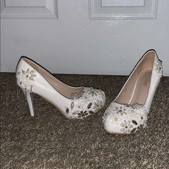 Boujee formal heels! - Picture 1 of 2